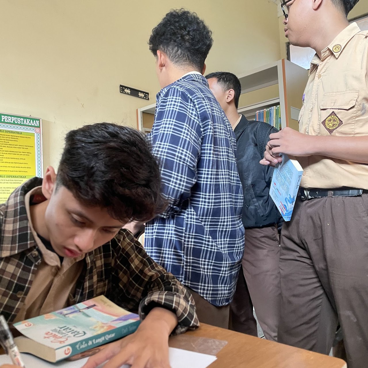Kegiatan Piket Perpustakaan